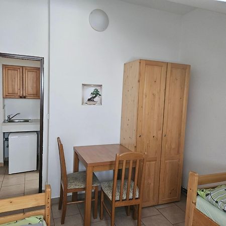 Penzion & Ubytovani Chrast  Extérieur photo