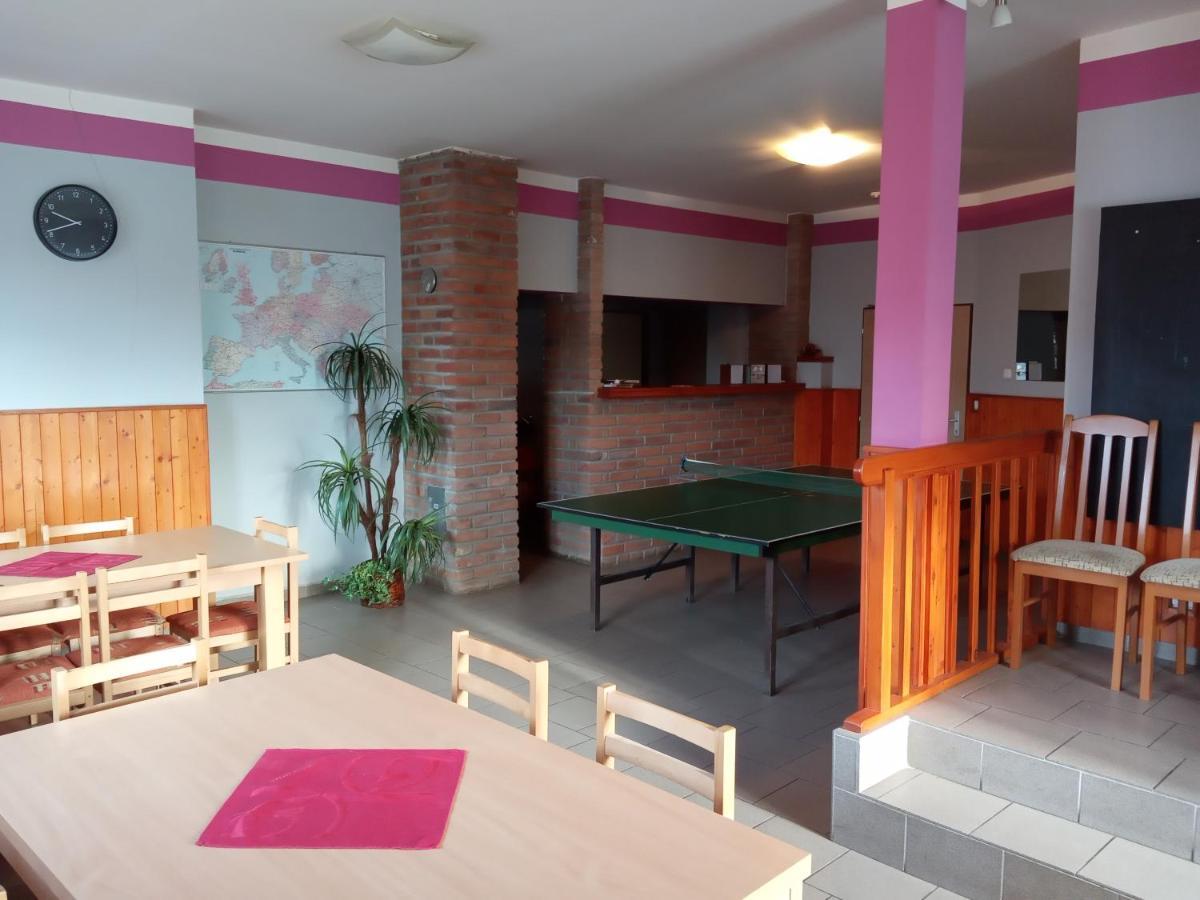 Penzion & Ubytovani Chrast  Extérieur photo