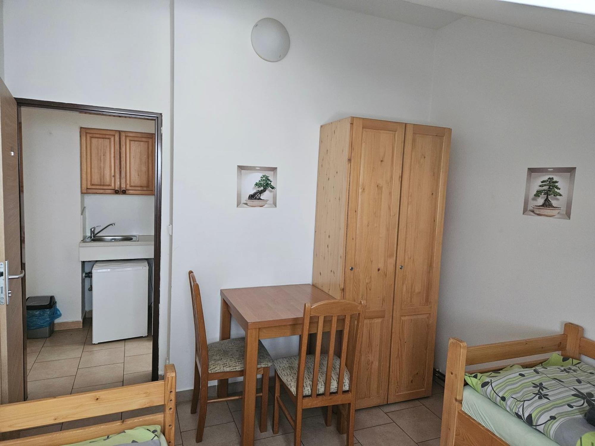 Penzion & Ubytovani Chrast  Extérieur photo